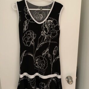 Black and White Floral Sleeveless tunic or dress